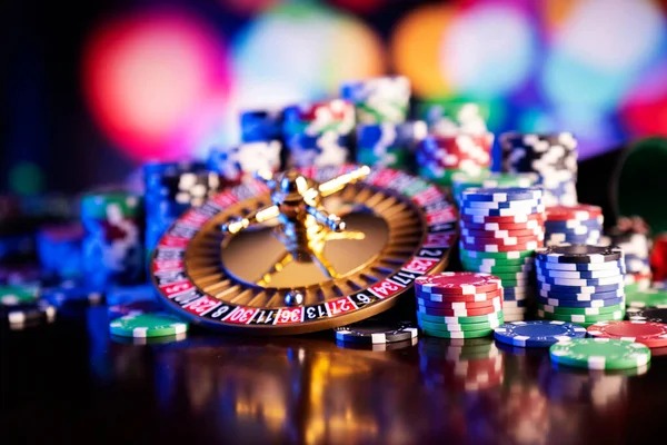 Dragon Tiger live-table betting interface with real-time result feed