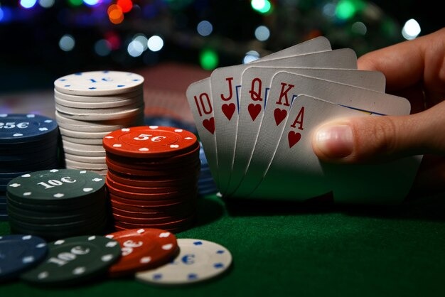 Live Sic Bo Dadu dealer shaking dice on matra88 live table with betting interface